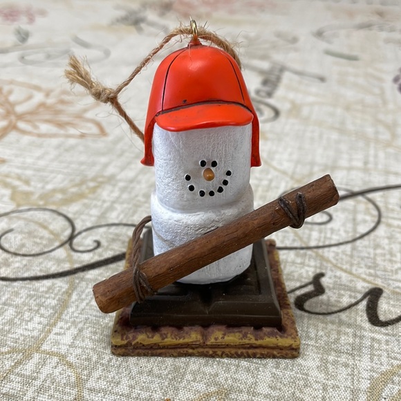 Original S’mores Midwest Christmas Ornament Winter Hat Wood Outdoor Marshmallow - Picture 1 of 6